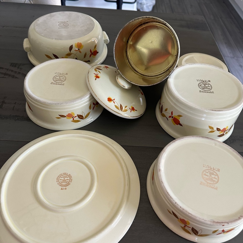 Hall Harvest Wheat Dish Set with Lids